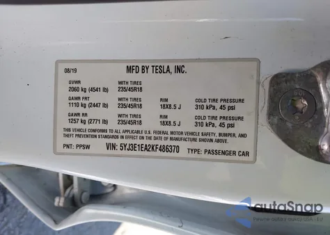 2019 Tesla Model 3 Long Range/Mid Range/Standard Range/Standard Range Plus z USA, uszkodzony, nr VIN 5YJ3E1EA2KF486370